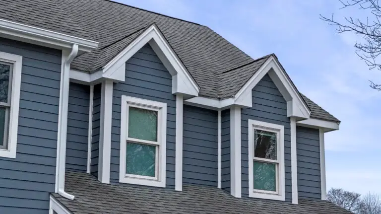 hardie plank in pear gray