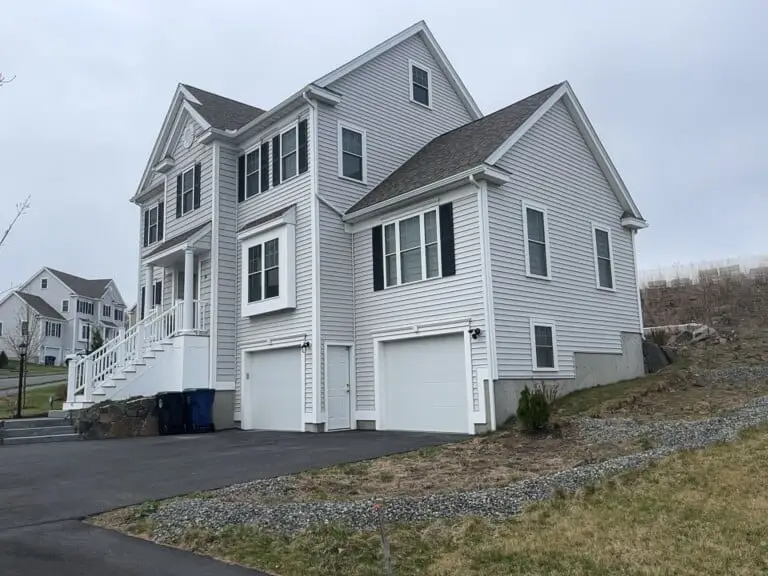 Siding contractor in West Newton MA