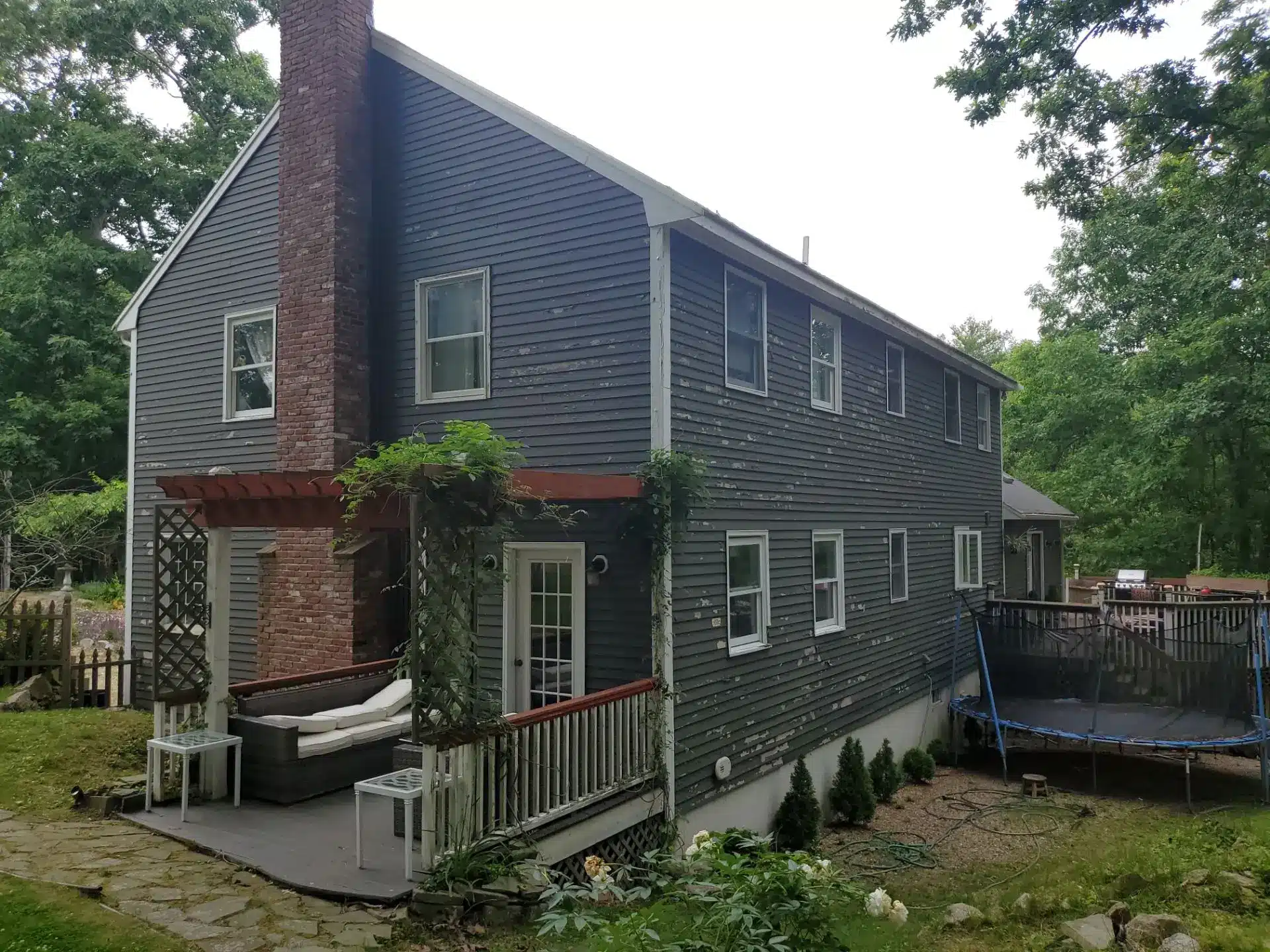 Peeling and Chipping Siding - Summer siding inspection checklist