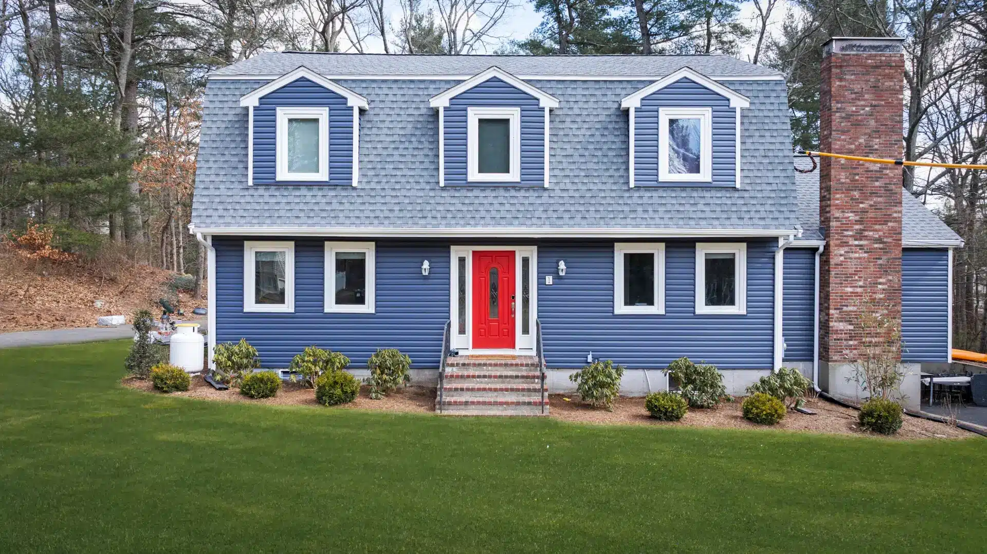 blue vinyl siding style